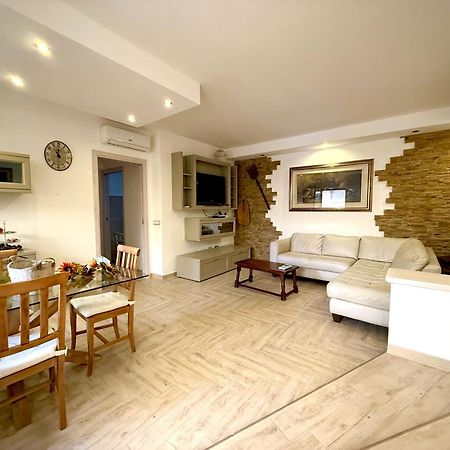 The Refuge Apartment Porto Torres Luaran gambar