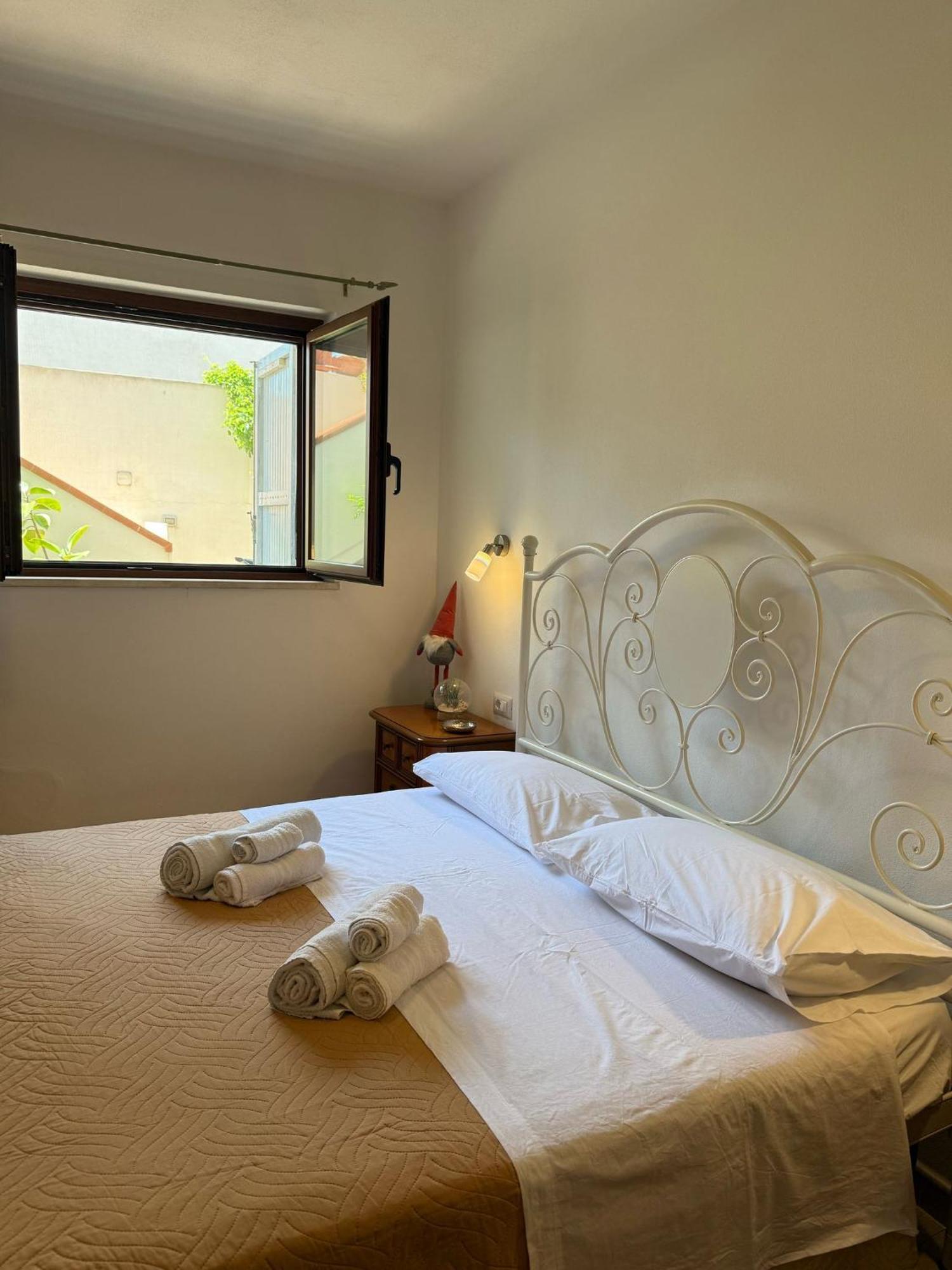 The Refuge Apartment Porto Torres Luaran gambar
